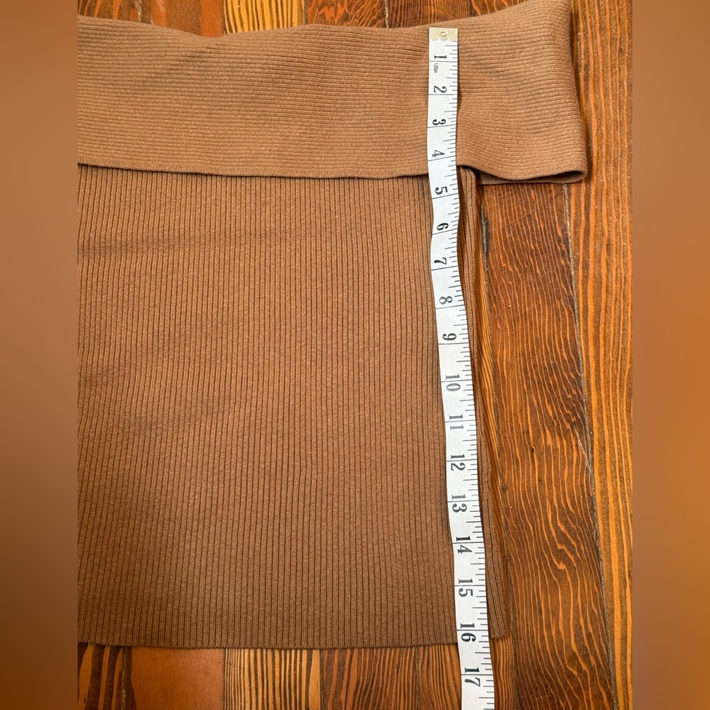 Everlane Ribbed Off-Shoulder Top - Picture 3 of 4